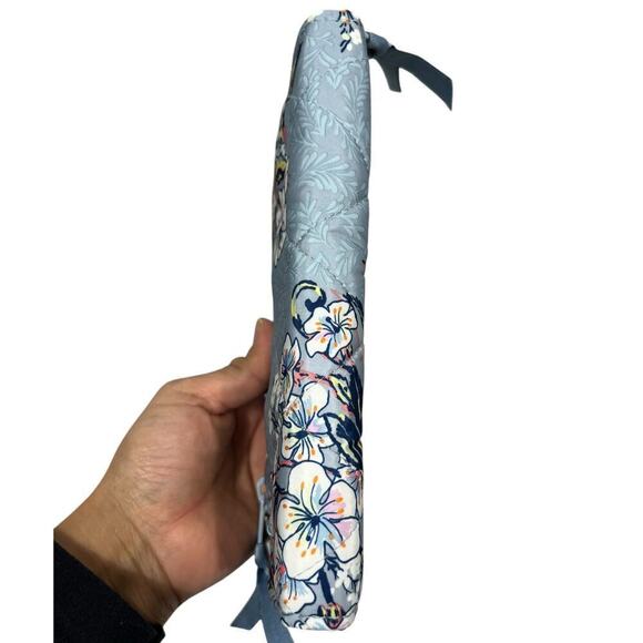 Vera Bradley Ultralight RFIS Turnlock Wallet / Cherry Blossom - Picture 3 of 11